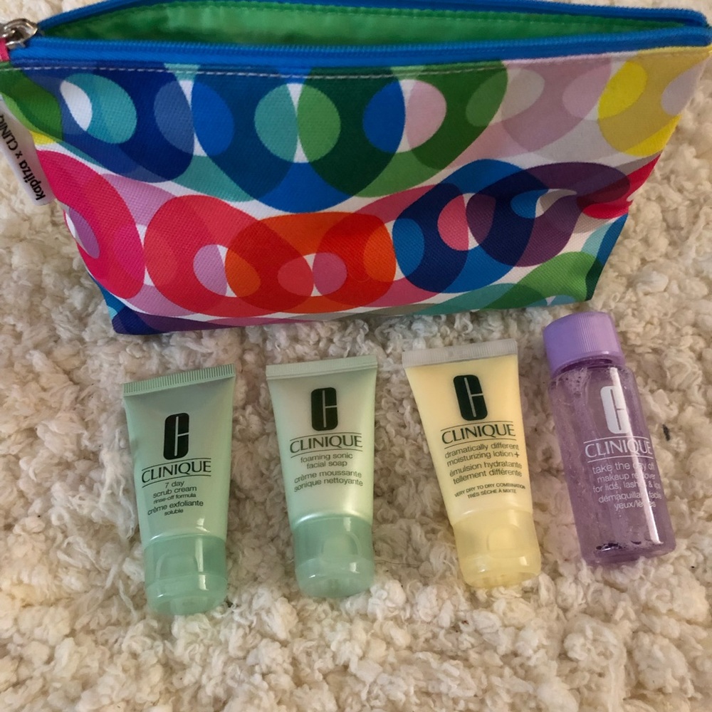 Clinique skincare travel set